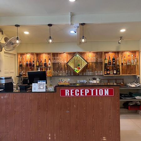 Malee Guesthouse And Restaurant Паттайя Экстерьер фото